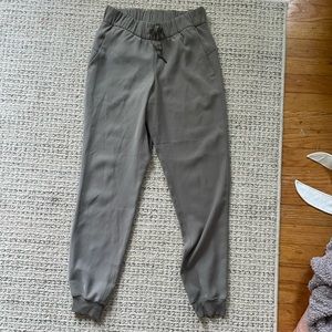 Lululemon stretch high rise jogger (shorter length)